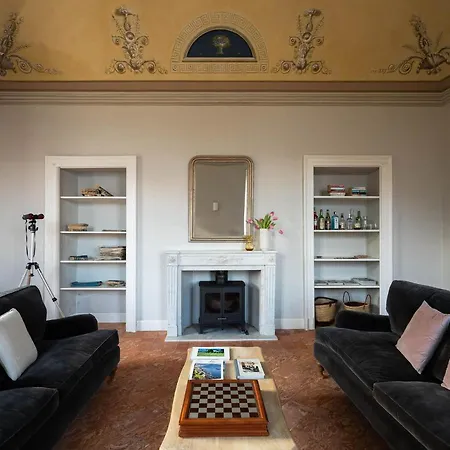 Perpenti - By Lovecomo Nyaraló