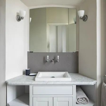 Nyaraló Perpenti - By Lovecomo Pianello Del Lario