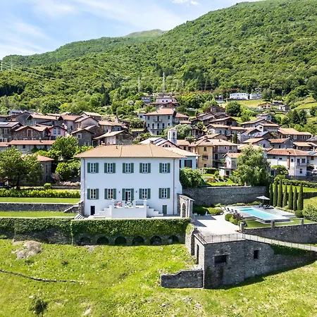 Nyaraló Perpenti - By Lovecomo *